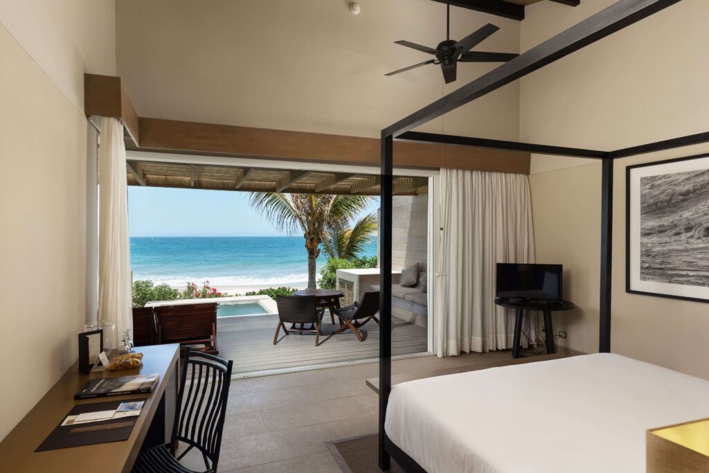 One of the stylish rooms at Arennas Mancora