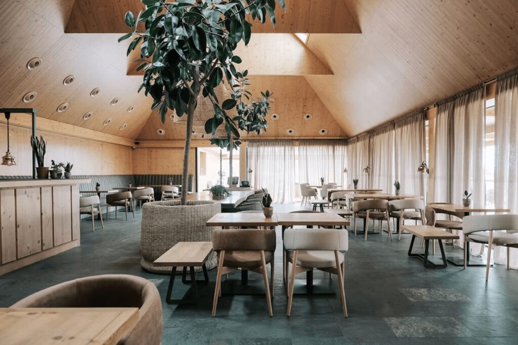 A serene dining space at Hotel FeelViana in Viana do Castelo, Portugal