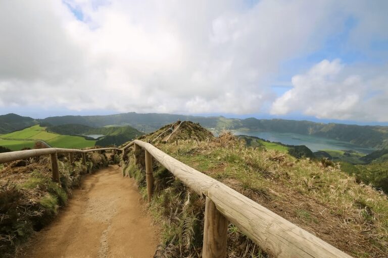 Diving the Azores: Best dive sites in the Azores + eco-friendly stays