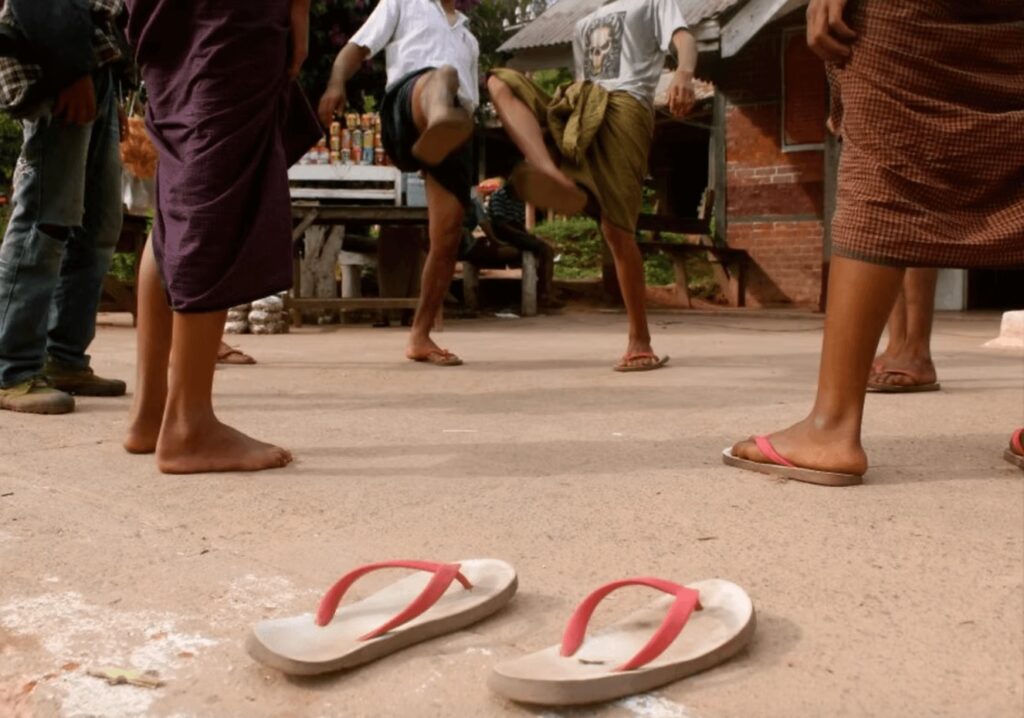 Scuba diving in Myanmar: Burmese men playing a traditional game in Myanmar