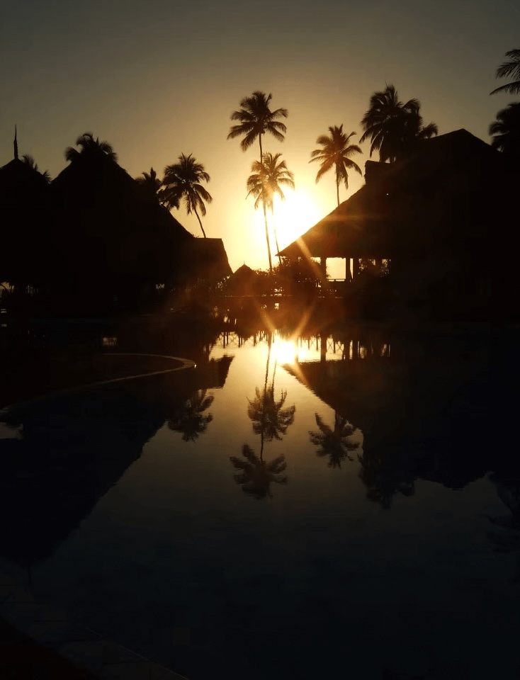 Scuba diving in Tanzania: Sunset at an eco-friendly resort in Zanzibar